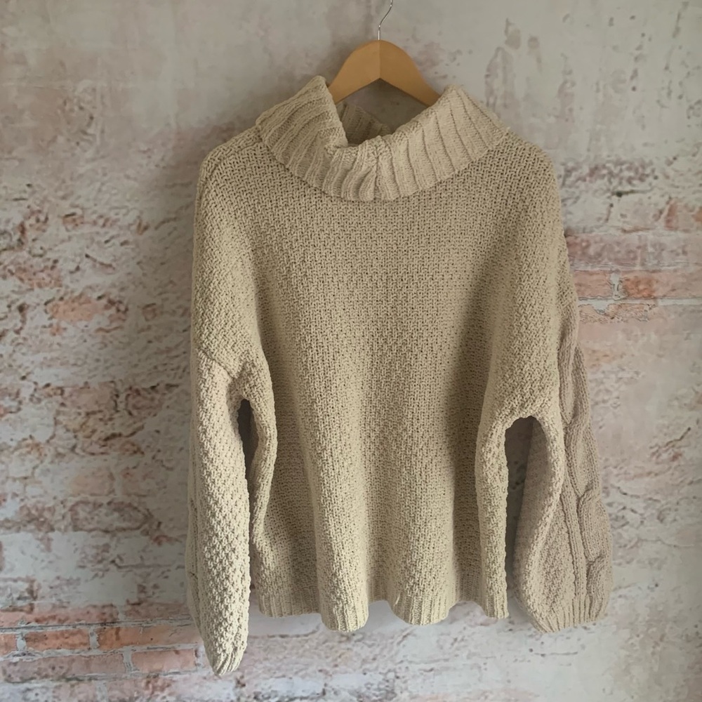 Cable Knit Ivory Cream Chenille Sweater - Picture 9 of 10